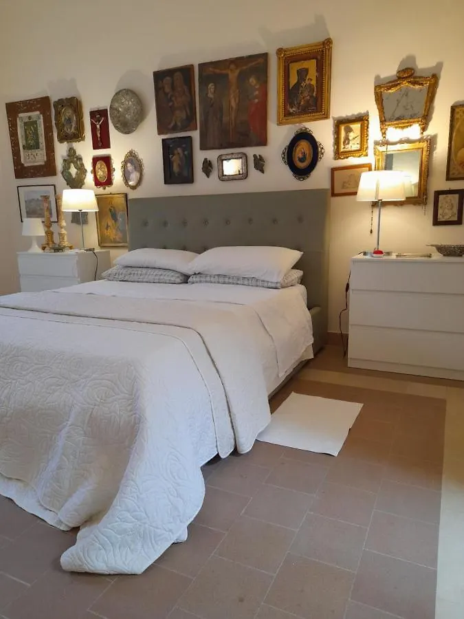 Ortigia Family House