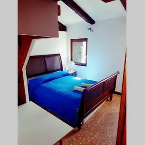 Large 3 Flat Rialto , Venedig Italien