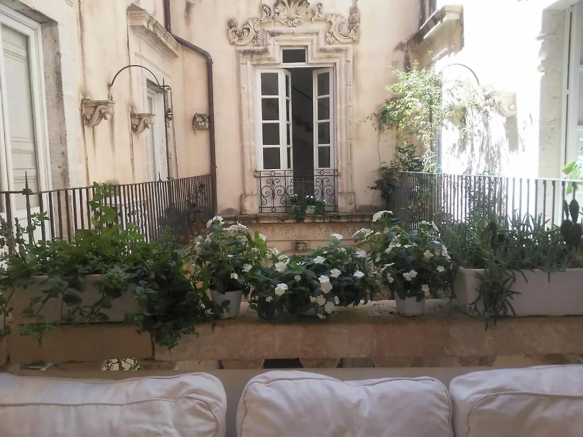Ortigia Family House Daire Siraküza